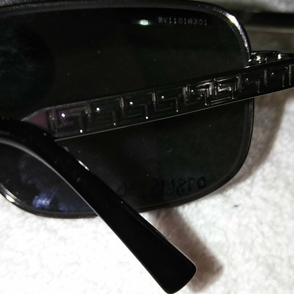 Authentic Men's Versace Aviator Sunglasses - Picture 3 of 6